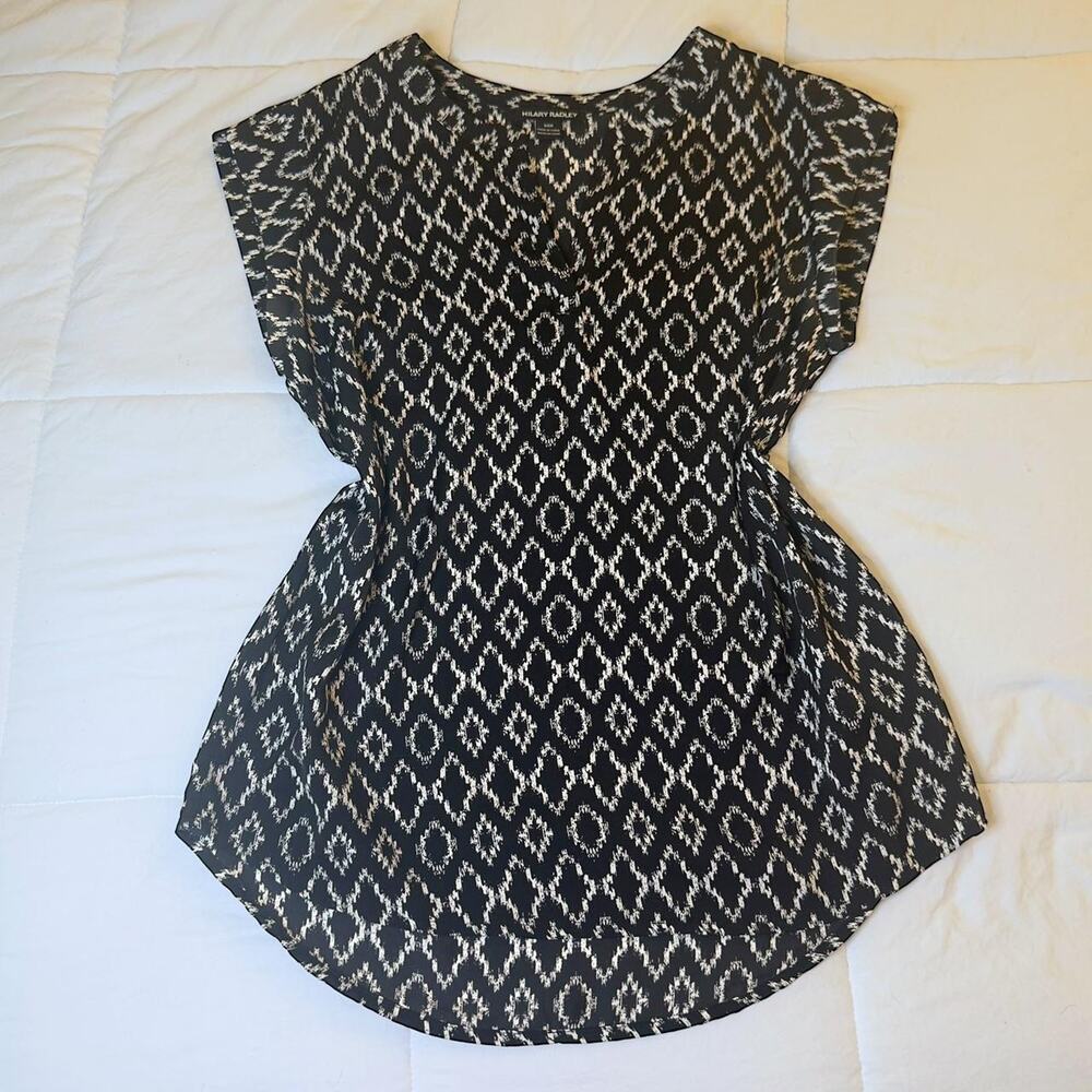 Black and white y2k blouse